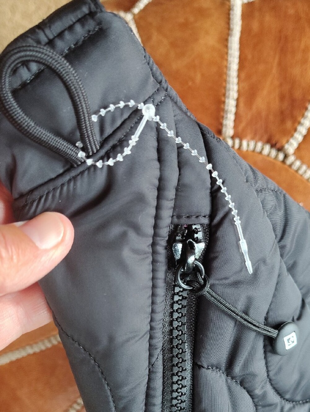 Vera Bradley Featherwieght Sling Bag in Black - Picture 8 of 12